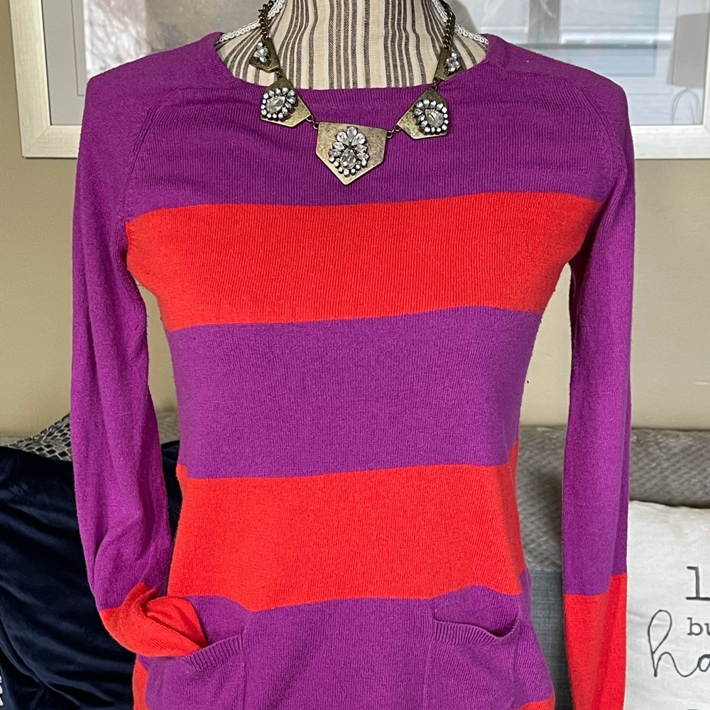 Purple & red sweater like new loft casual sweater